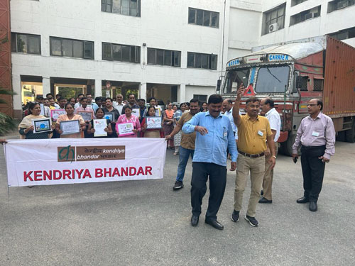 'Walkathon' conducted by Kendriya Bhandar officers and employees at Pushpa Bhawan on 29th September 2023